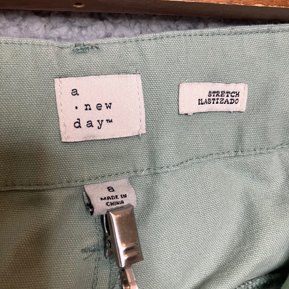 A New Day Sage Green High Rise Wide Leg Pleated Front Stretch Trousers Size 8 - Picture 3 of 9
